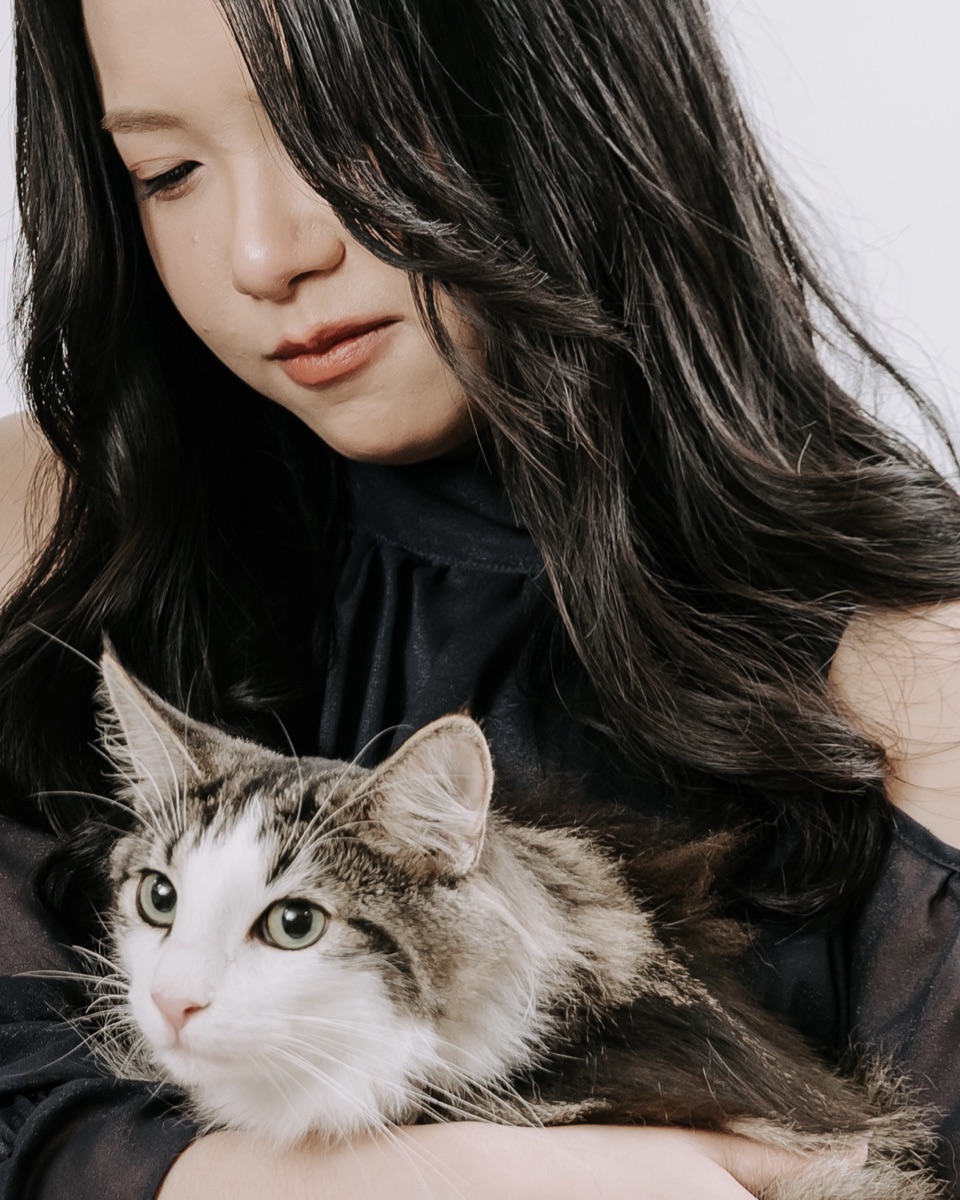 Luna holding Banban